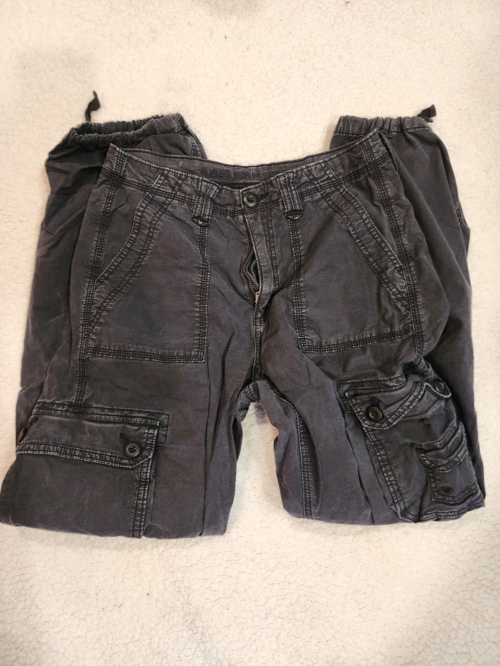 American Eagle Outfitters Men's Cargo Pants in Charcoal